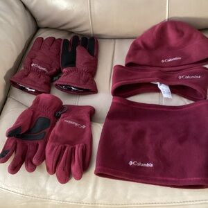 Columbia Women's Burgundy Glove and Hat Set